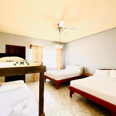Hotel Georgi Cr Veintisiete de Abril Εξωτερικό φωτογραφία