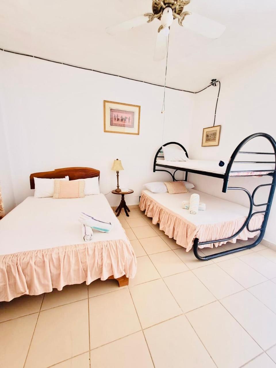 Hotel Georgi Cr Veintisiete de Abril Εξωτερικό φωτογραφία