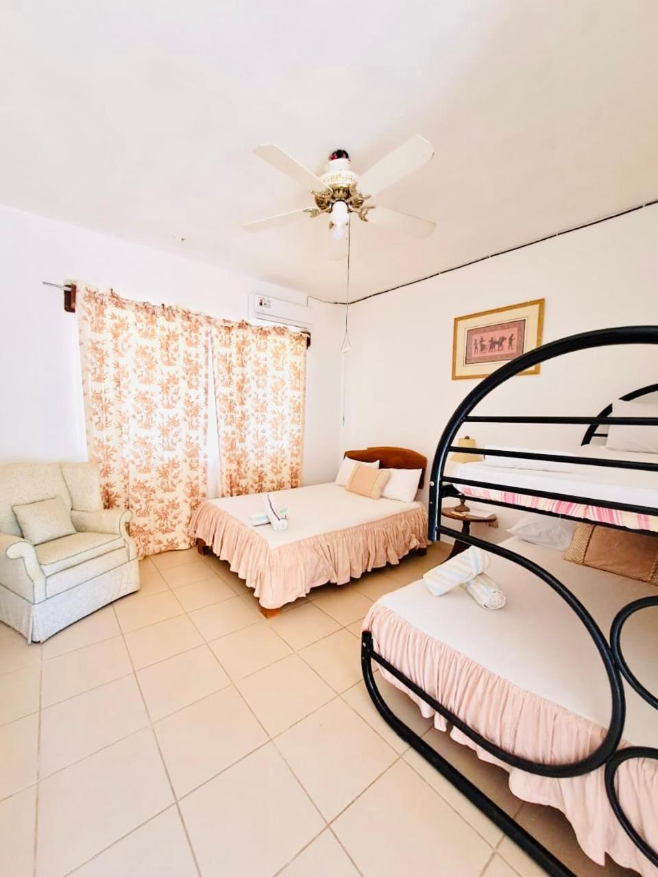 Hotel Georgi Cr Veintisiete de Abril Εξωτερικό φωτογραφία