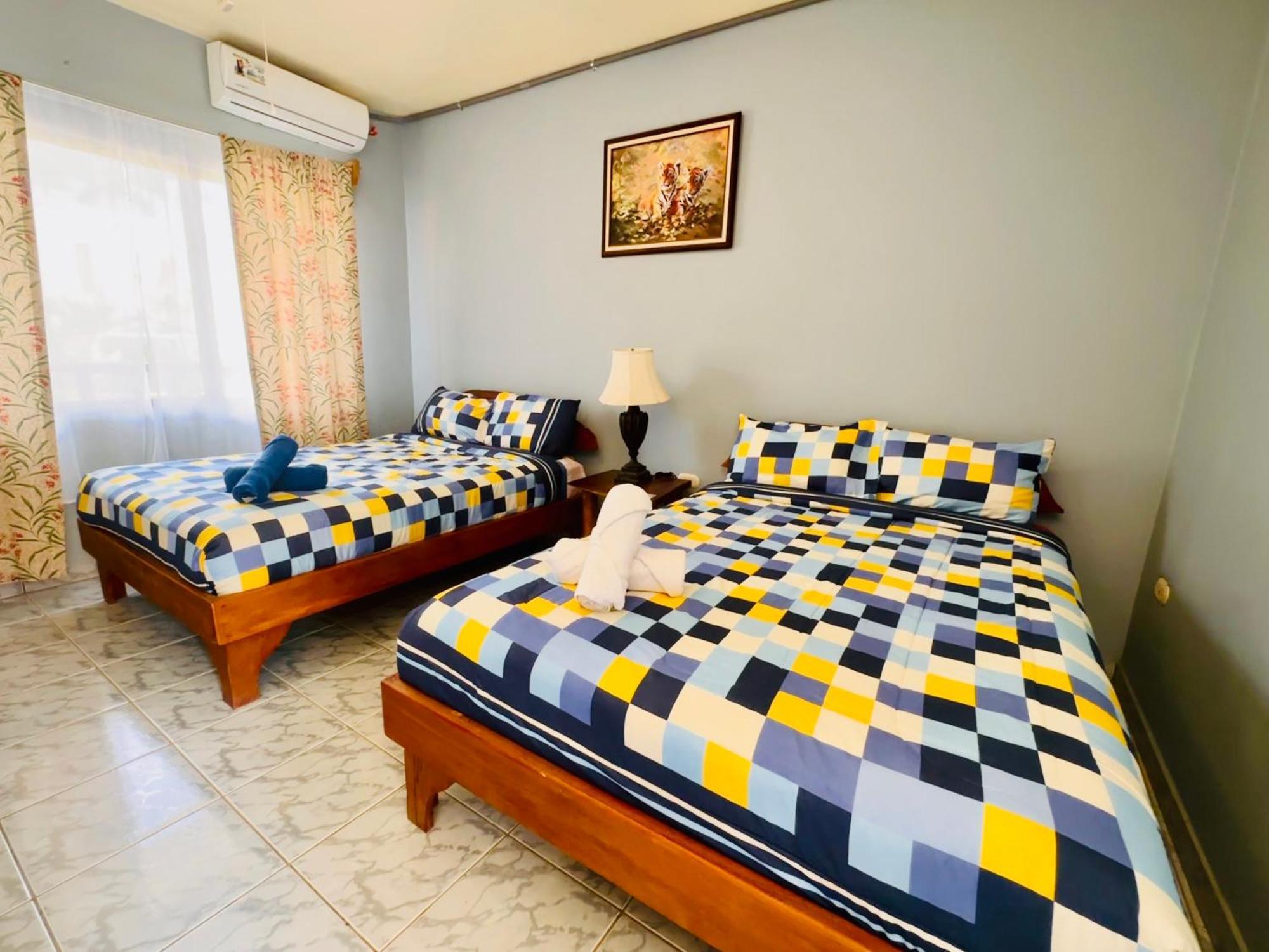 Hotel Georgi Cr Veintisiete de Abril Εξωτερικό φωτογραφία