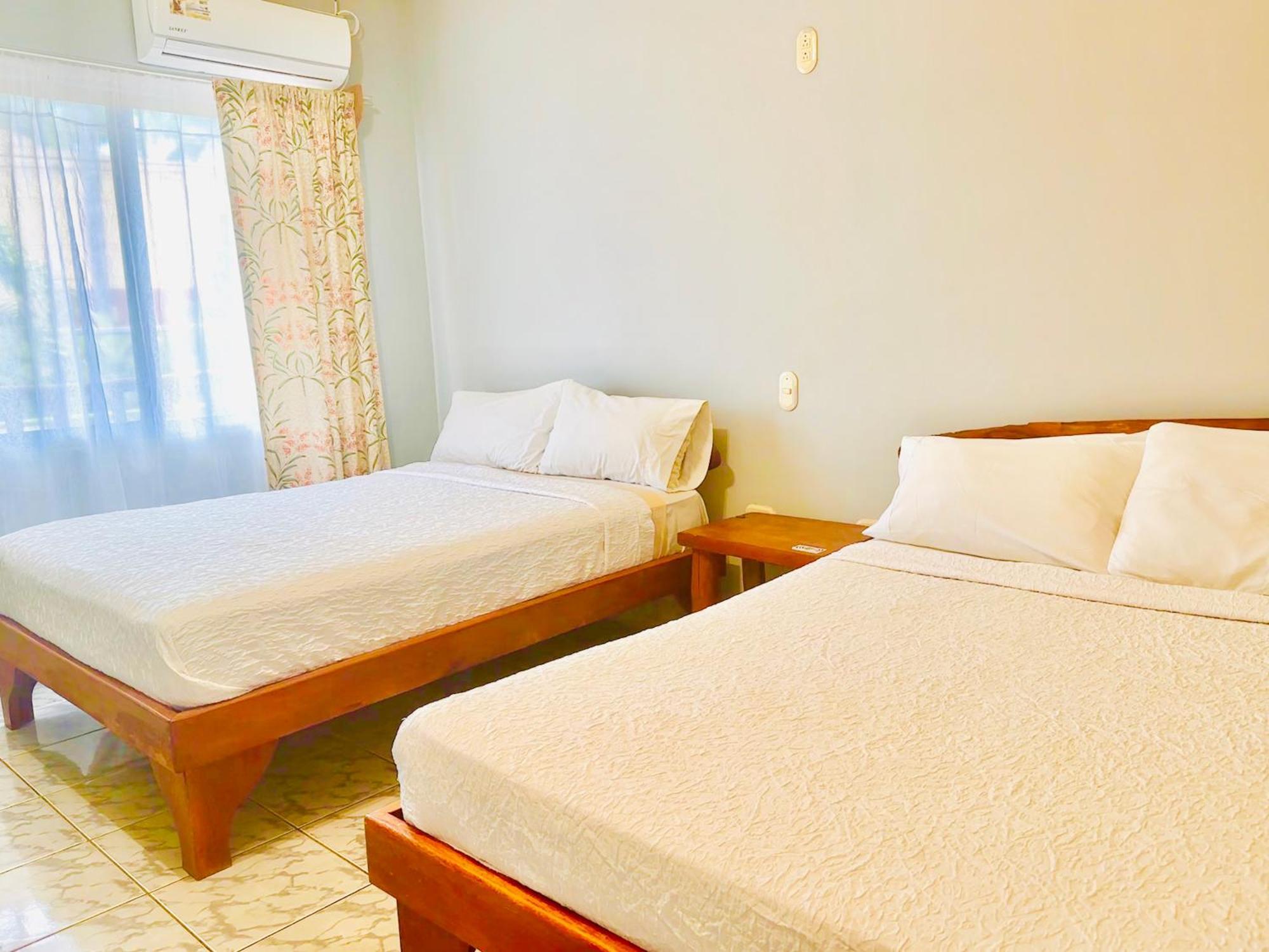 Hotel Georgi Cr Veintisiete de Abril Εξωτερικό φωτογραφία