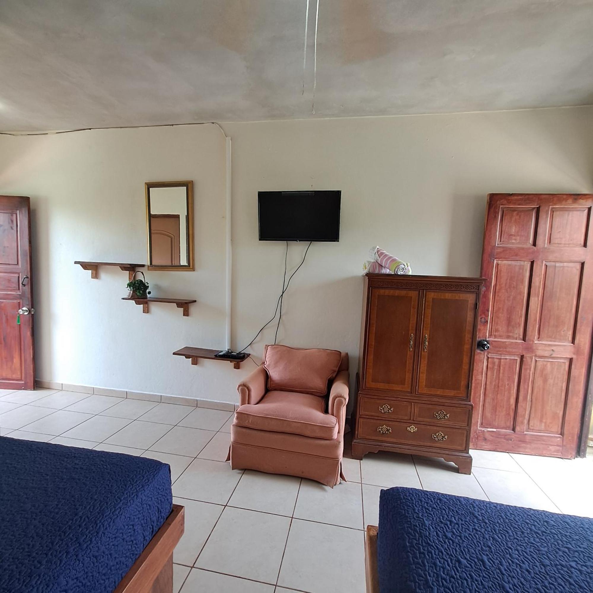Hotel Georgi Cr Veintisiete de Abril Εξωτερικό φωτογραφία