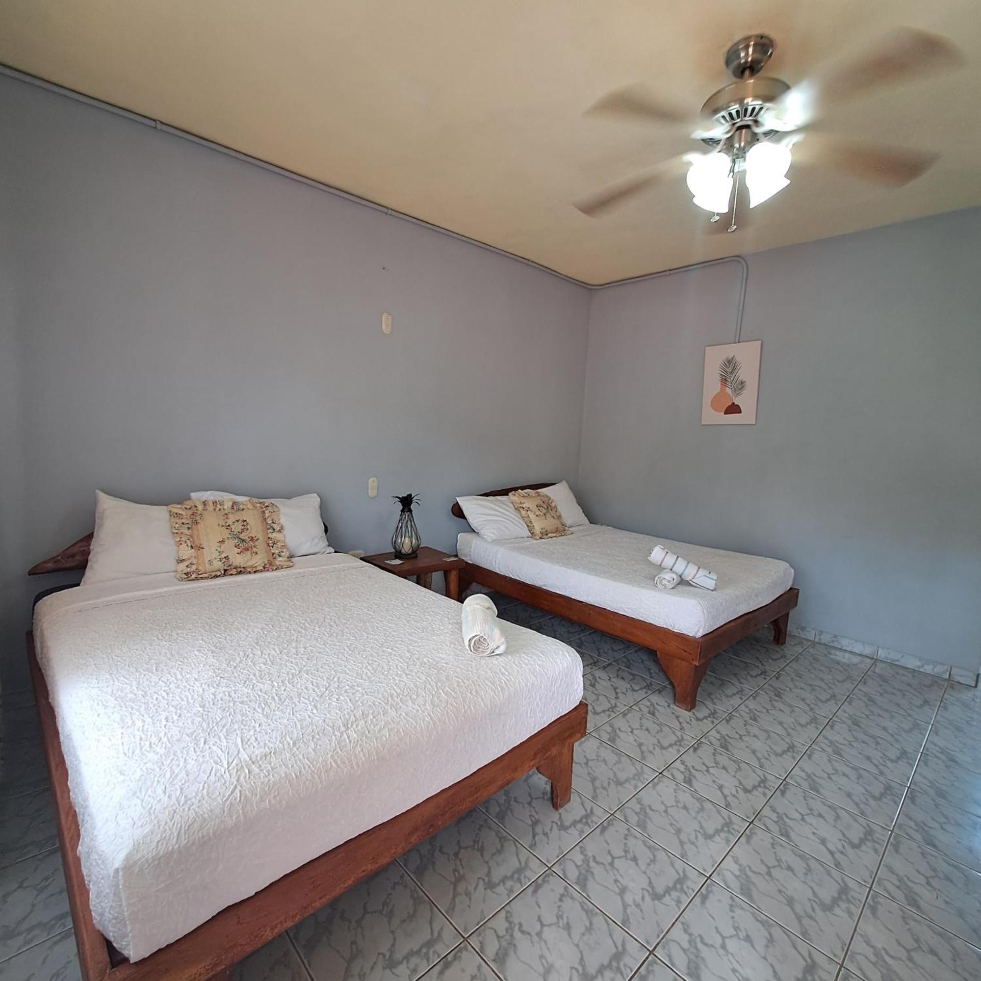 Hotel Georgi Cr Veintisiete de Abril Εξωτερικό φωτογραφία